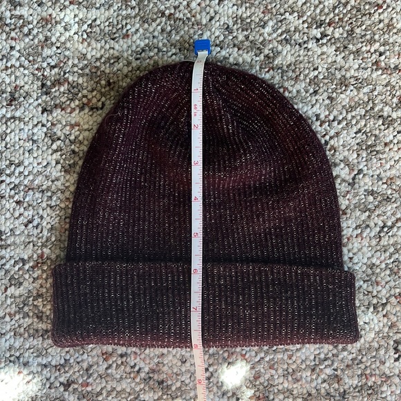 |4 for $20| 🤍 aerie - Burgundy Heathered "GRL PWR" Tuque - Picture 7 of 7